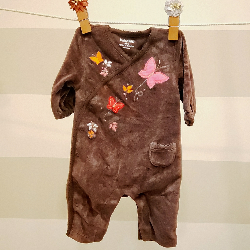 3 for $15 / Girls velour onesie
